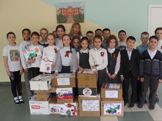 Ученики школы №12 Серпухова поддержали акцию «СВОих не бросаем!»