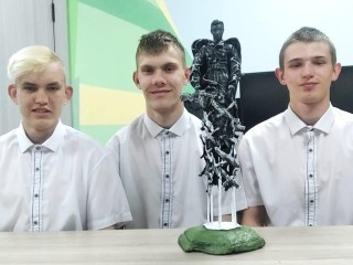 Миниатюрную копию памятника ржевскому солдату создали в щелковском семейном центре «Доверие»