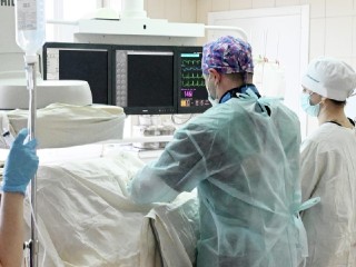 Московские врачи помогли женщине вновь глотать после инсульта
