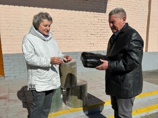 Материалы для плетения маскировочных сетей волонтерам передал депутат Мособлдумы