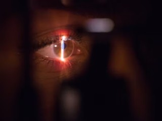 Как снизить нагрузку на зрение при использовании гаджетов: советы врача офтальмолога из Котельников