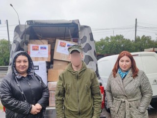 Люберецкий «Союз женщин России» передал гуманитарную помощь и письма бойцам в зону СВО