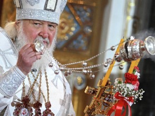 Патриарх Кирилл благословил Путина в Благовещенском соборе