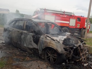 Дорогая иномарка сгорела в городском округе Ступино
