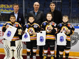 Восьмилетние хоккеисты из Электростали стали обладателями Кубка Валерия Каменского