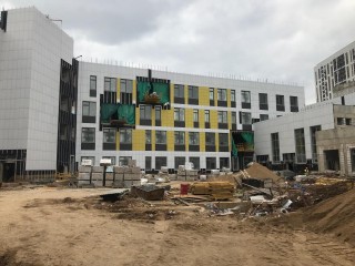 Вместительная и современная: в ЖК «Южная Битца» продолжается строительство школы на 1500 мест