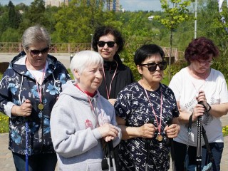 Пенсионеры рассказали, как скандинавская ходьба помогла им вернуть активность и хорошее самочувствие