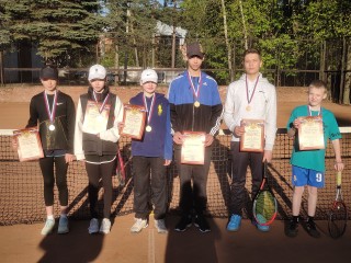 Протвинские спортсмены заняли призовые места на первенстве по теннису