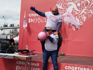 Русский Халк из Люберец установил рекорд мира и России по сценическому экстриму