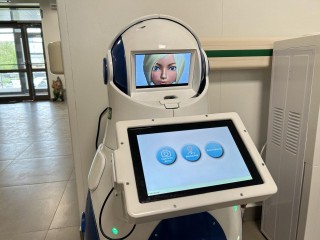 Робот-аниматор «Светлана» делает визиты к врачу интересными для детей