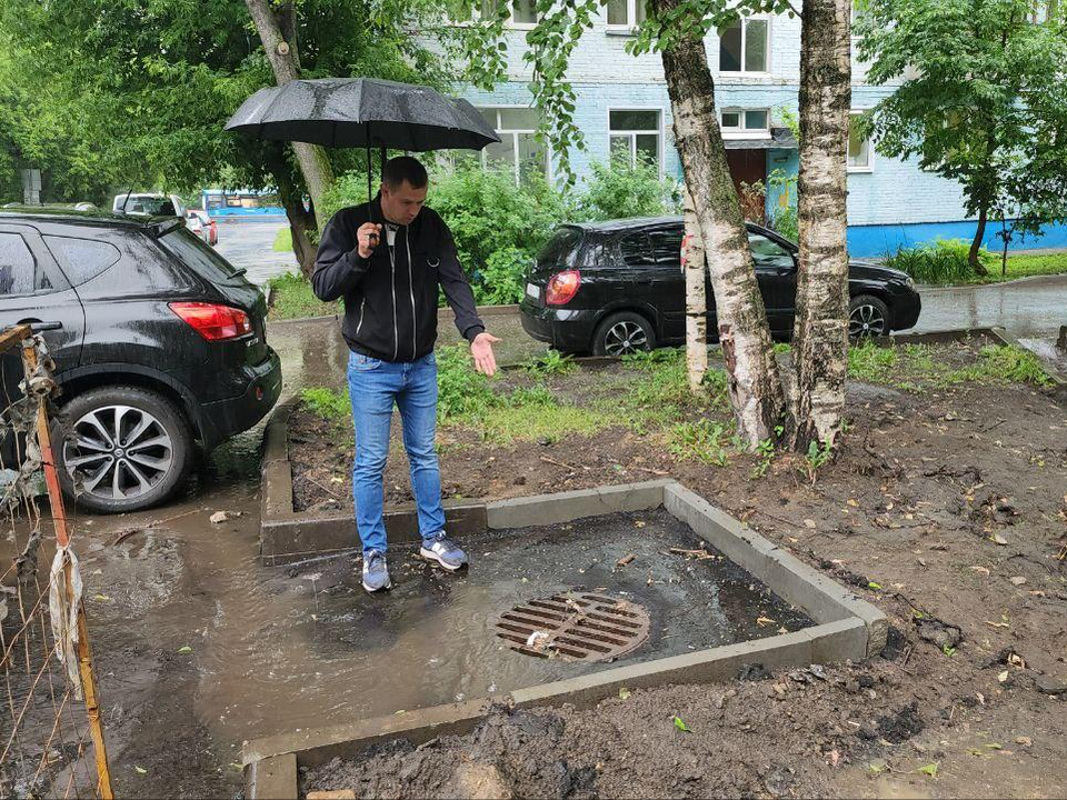 В водоканале обещали, что на Октябрьском проспекте в Люберцах больше не будет больших луж