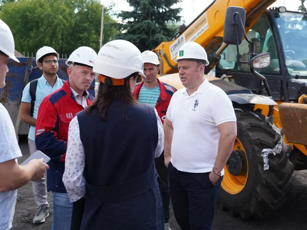 В микрорайоне Ковровый Котельников продолжается строительство Единой  городской поликлиники на 400 посещений в смену | REGIONS.RU / Котельники