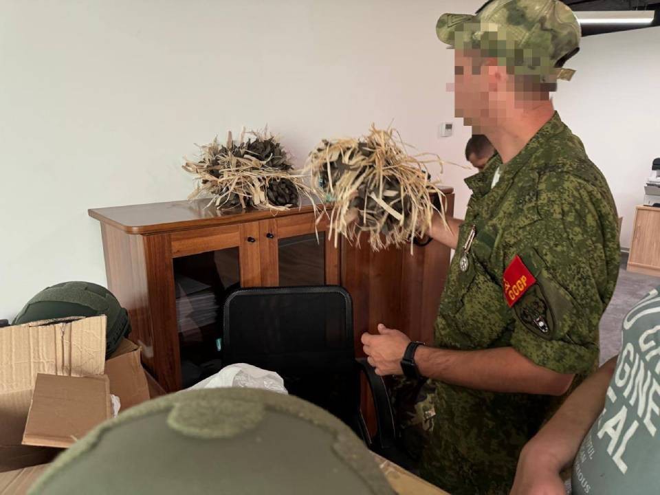 В Орехово-Зуеве бойцу СВО передали защитные сети и медикаменты