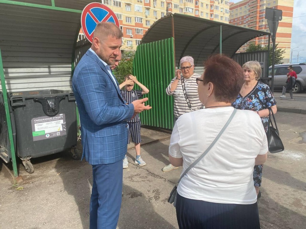 В микрорайоне  Лукино-Варино по просьбам жителей усилят контроль за вывозом мусора