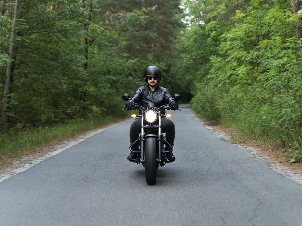 Чеховских мотоциклистов начнут штрафовать за езду без шлема
