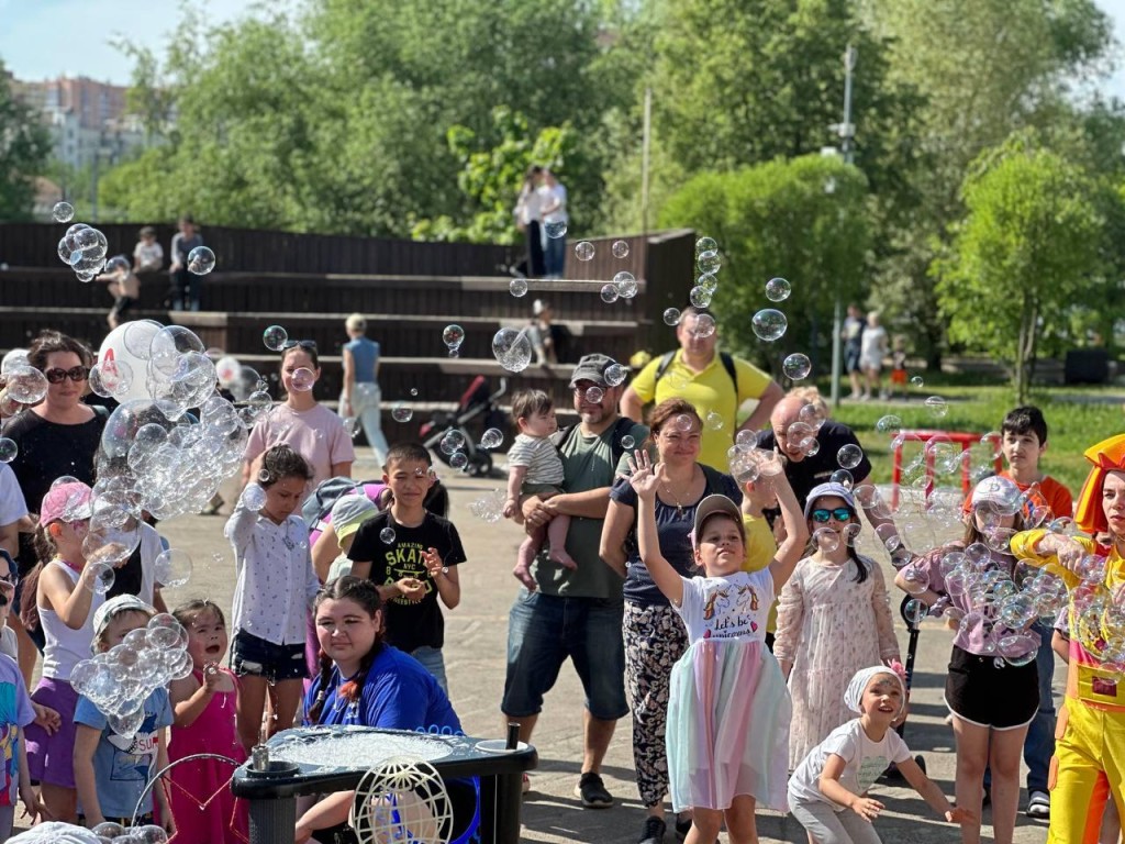 В первые дни лета парки Реутова собрали 10 тысяч посетителей