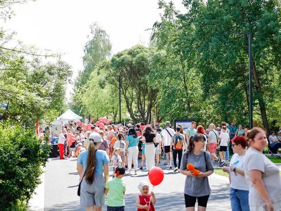 Для спокойного и активного отдыха: чем интересен Парк Мира в Мытищах