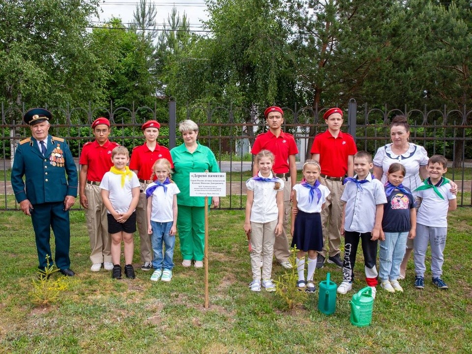 В поселке Молодежный посвящают стихи памяти летчика-испытателя Николая Куимова