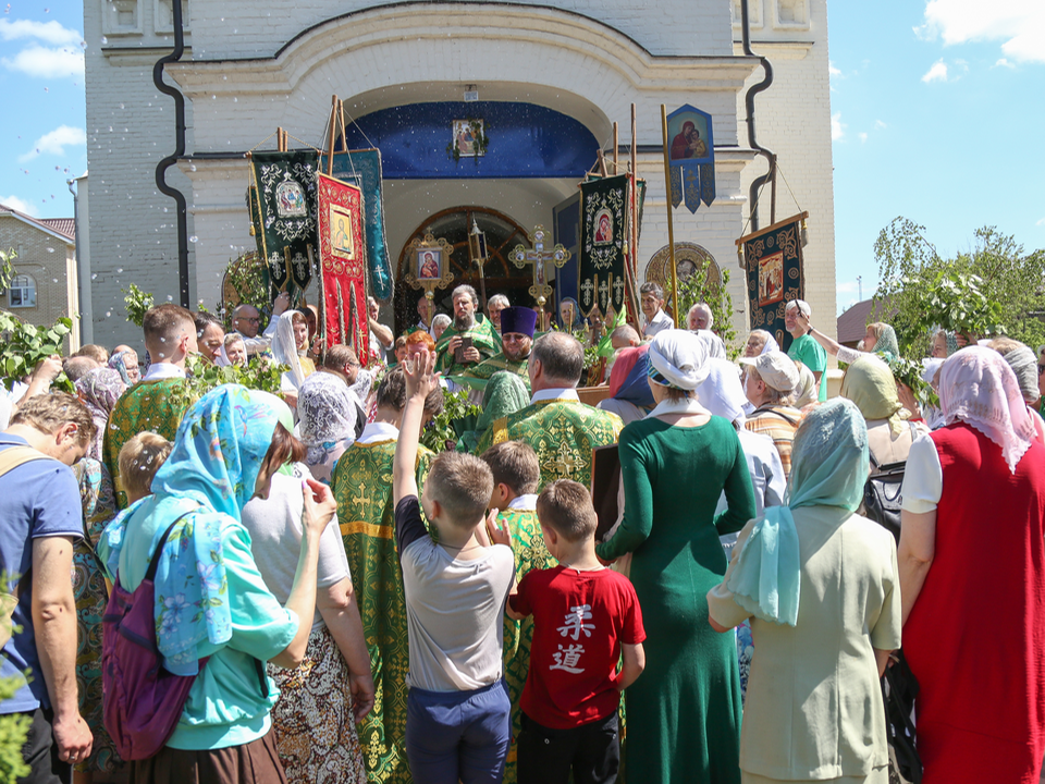С литургией, ярмаркой, концертом и играми для детей: как пройдет Святая Троица в храме в Ивашево
