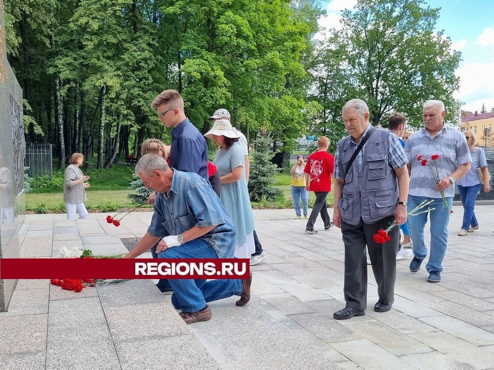 В День памяти и скорби на Аллее Славы в Луховицах прошел митинг