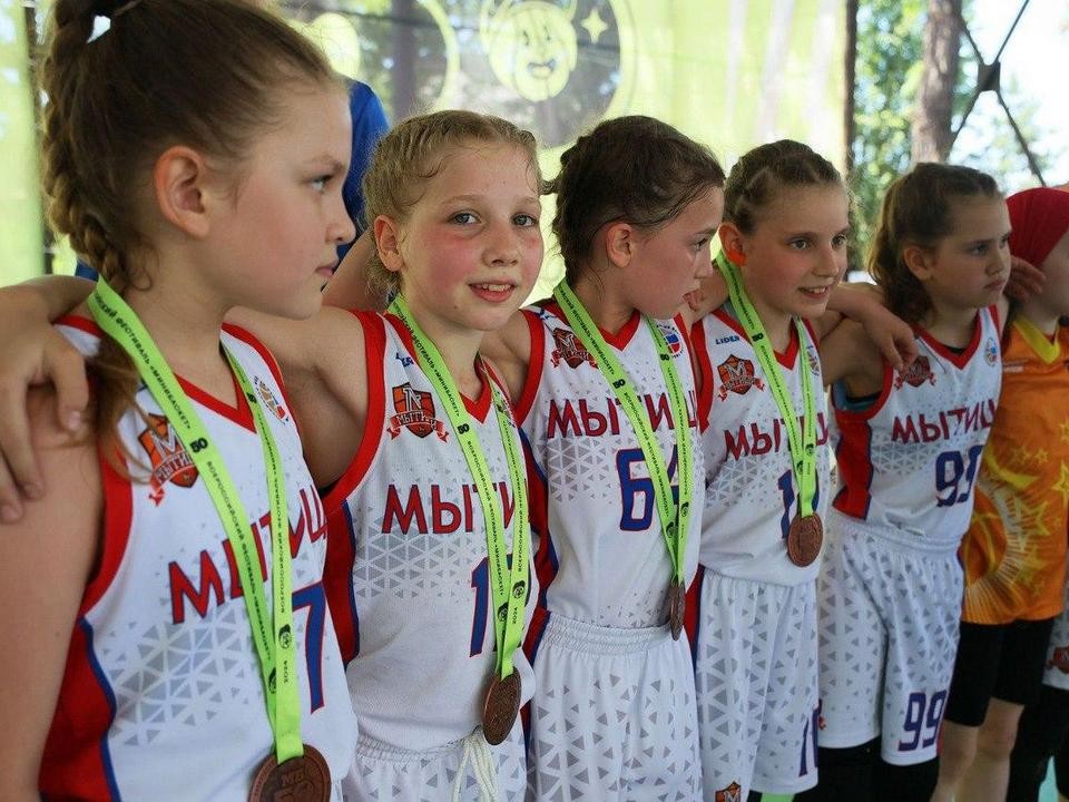 Юные баскетболистки из Мытищ завоевали медали всех достоинств на фестивале в Анапе