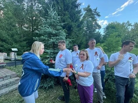 Партийцы, волонтеры и неравнодушные жители Рузского округа зажгли «Свечу памяти» и почтили героев ВОВ