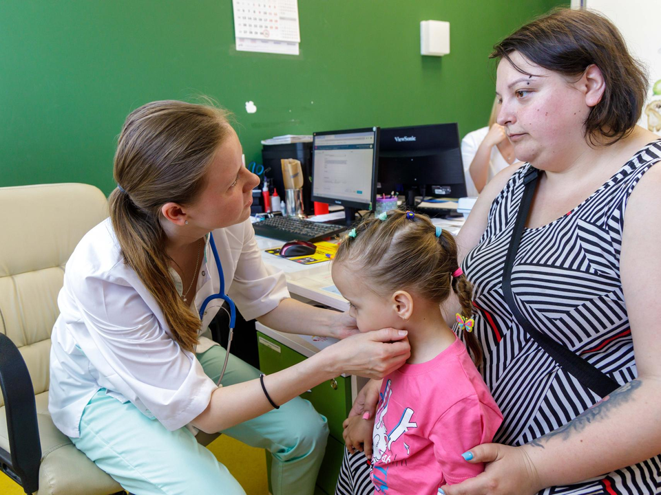 Три новых педиатра устроились на работу в детские поликлиники Люберецкой больницы за месяц