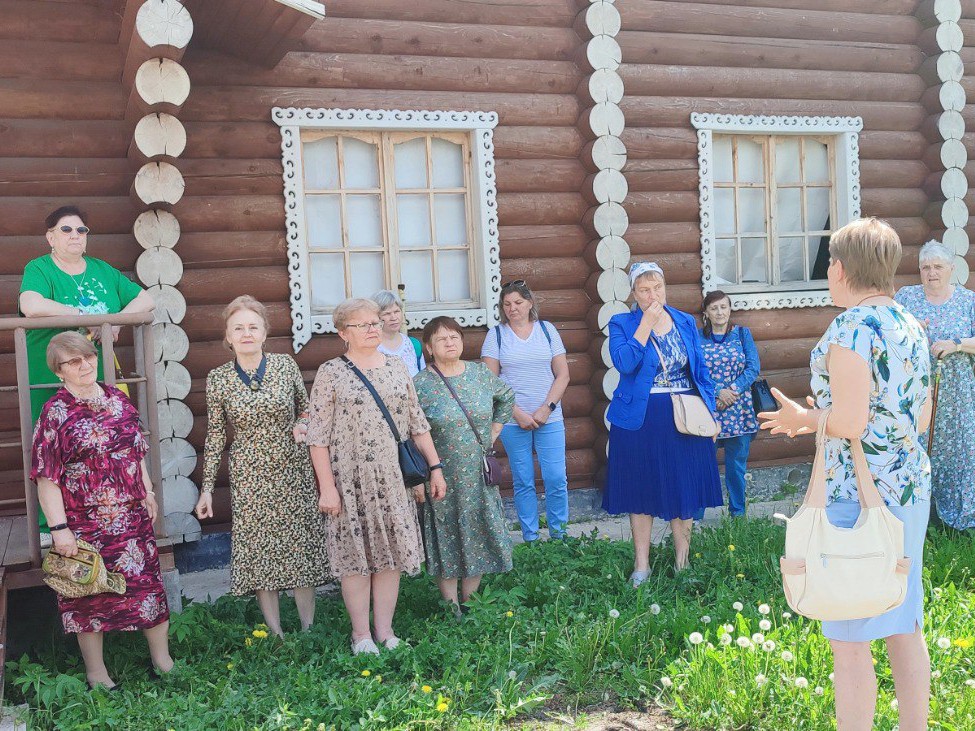 Павлины и Соборная гора: пенсионеры из Зарайска узнали много нового на экскурсиях