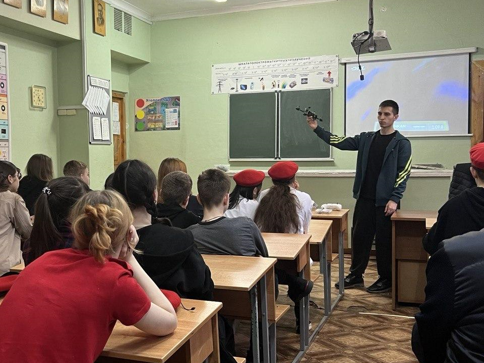 В Чеховском лицее №4 будут обучать управлению беспилотниками