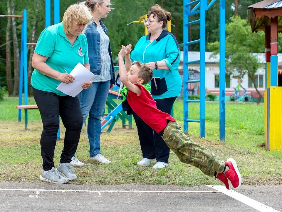 В оздоровительном центре «Ромашка» дети сдали  нормы ГТО