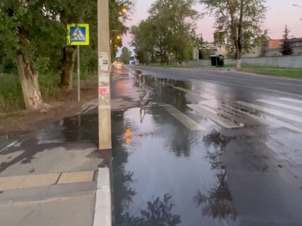 В Дмитрове устранено подтопление дороги на улице Профессиональная