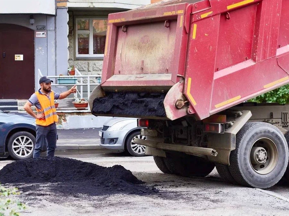 Во дворах округа завершился ямочный ремонт