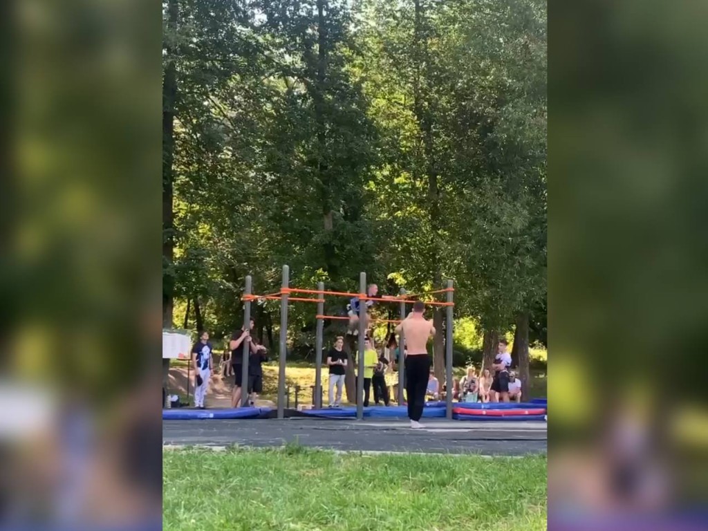 Юные яхромчане отметили День молодежи на спортивной площадке: видео