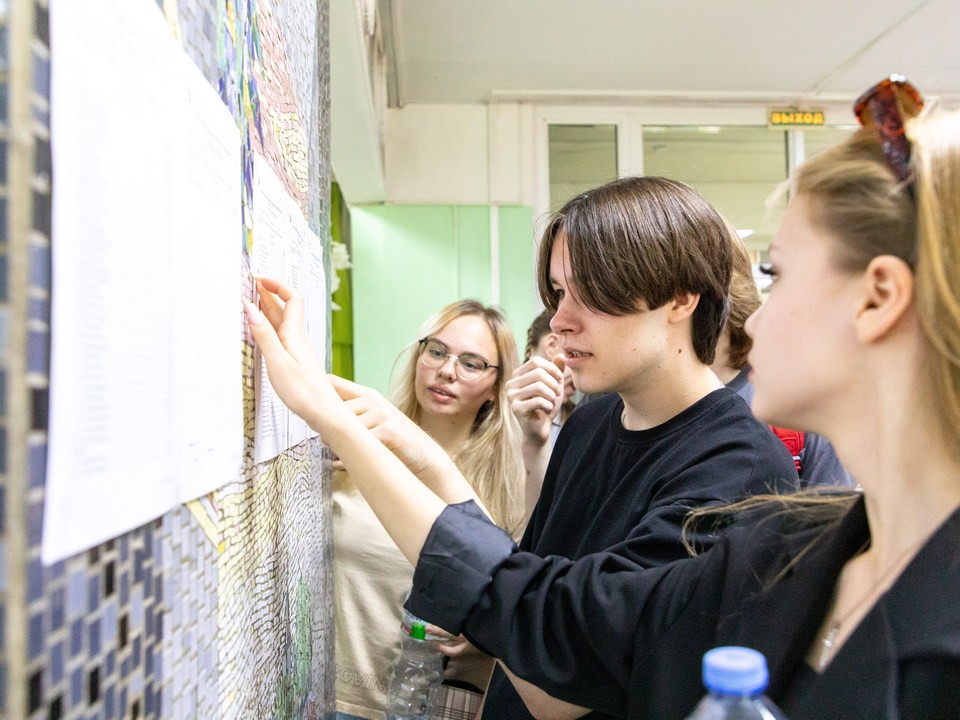 Борьба за каждый балл: появились первые результаты экзаменов выпускников школ Лобни