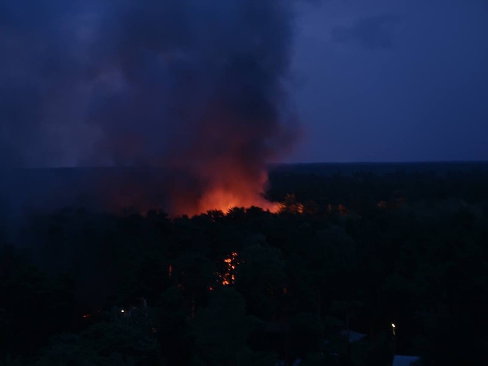 Рядом с Жуковским разгорелся серьезный пожар