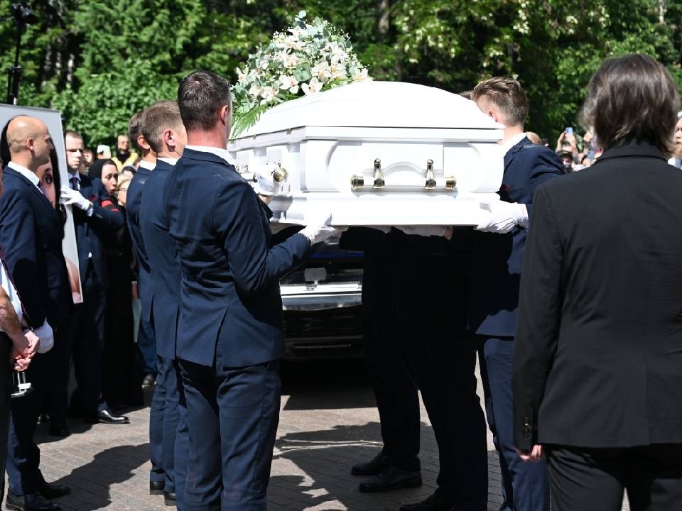 Мошенники отправляют от имени родственников Заворотнюк сообщения с просьбой о деньгах