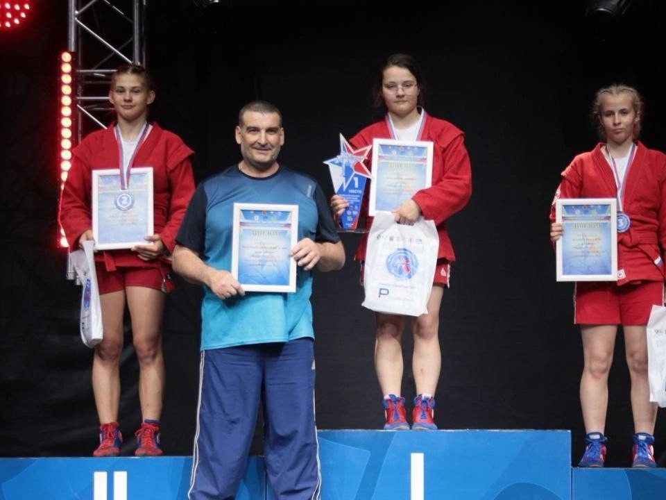 Юные самбисты из Реутова завоевывали медали на первенстве России
