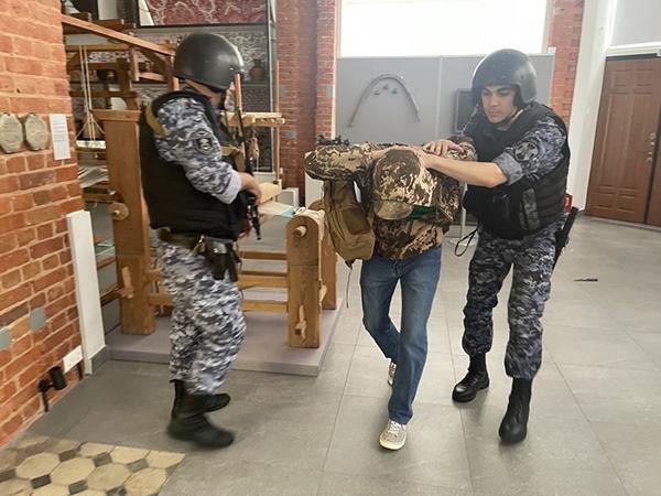 В Щелковском музее отработали действия в случае вооруженного нападения