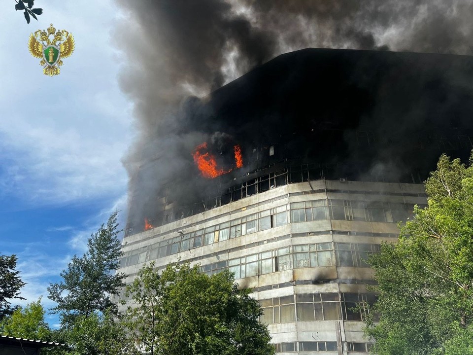Прокуратура Московской области выясняет обстоятельства пожара на Заводском проезде во Фрязине
