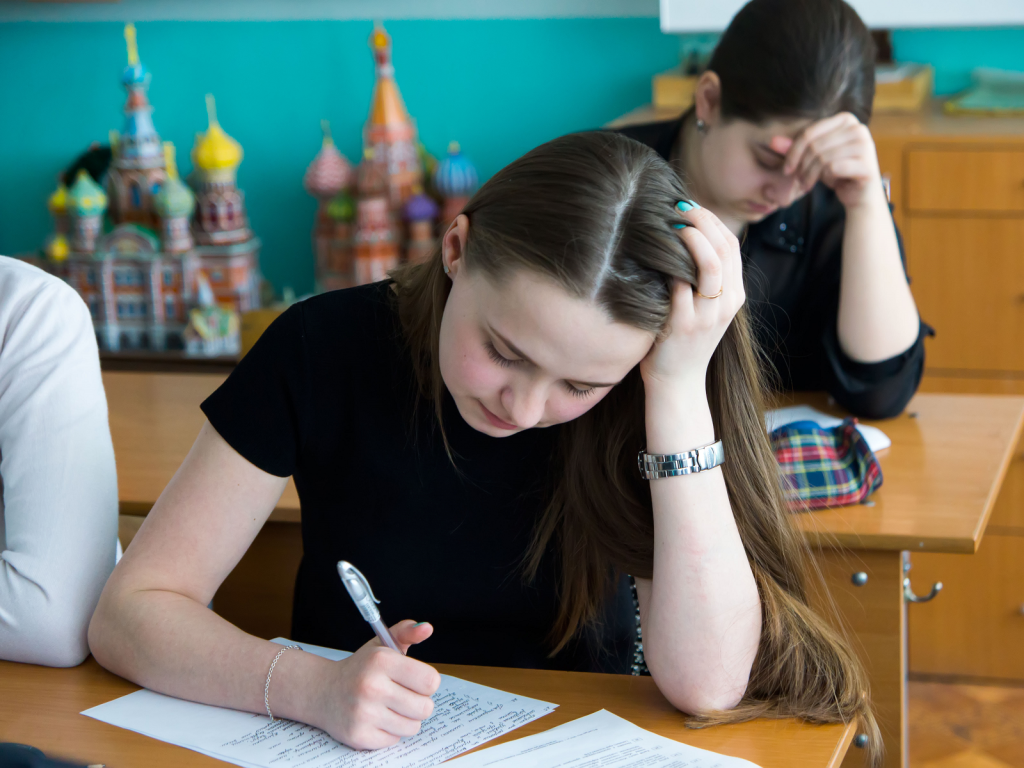 Коломенские выпускники смогут пересдать один учебный предмет до конца приемной кампании в вузы