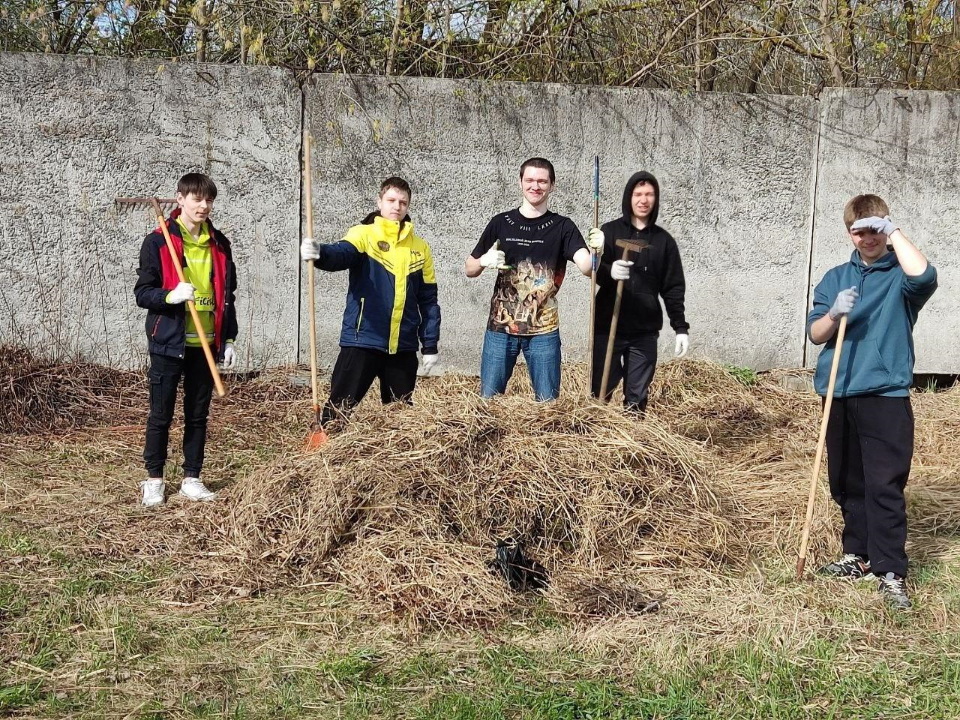 Студенты Серпуховского колледжа: «Участие в субботниках – возможность показать свое отношение к родному городу»