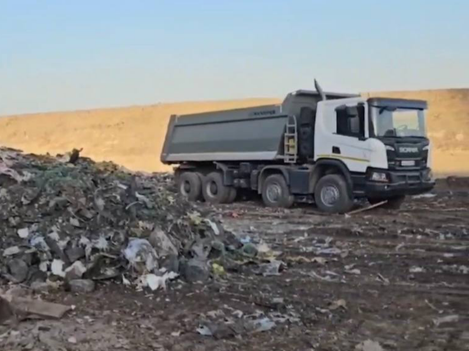 В Тураеве продолжается проверка по факту сброса строительного мусора рядом с Москвой-рекой