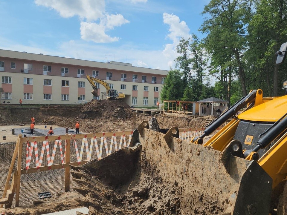 В реабилитационном центре «Ясенки» заливают фундамент для будущего бассейна