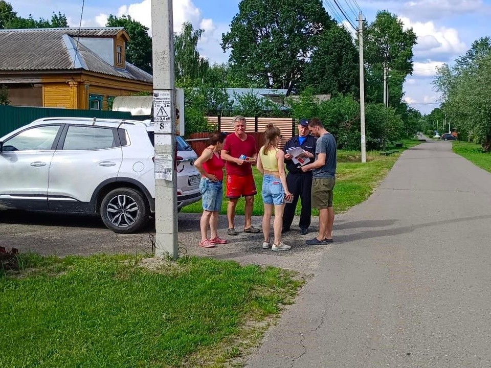 Павловопосадцев научили защищать дома от пожара