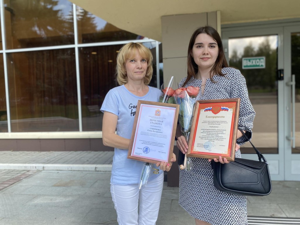Врачи и медсестры Коломенской больницы вместе встречают профессиональный праздник