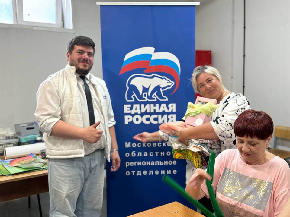 На мастер-классе «Народное Творчество» всех желающих научили делать украшения