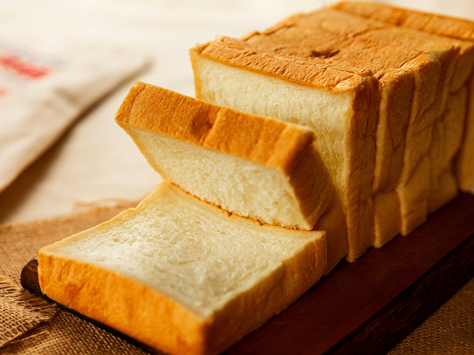 Жителю Электростали продали в местной пекарне хлеб с тараканом