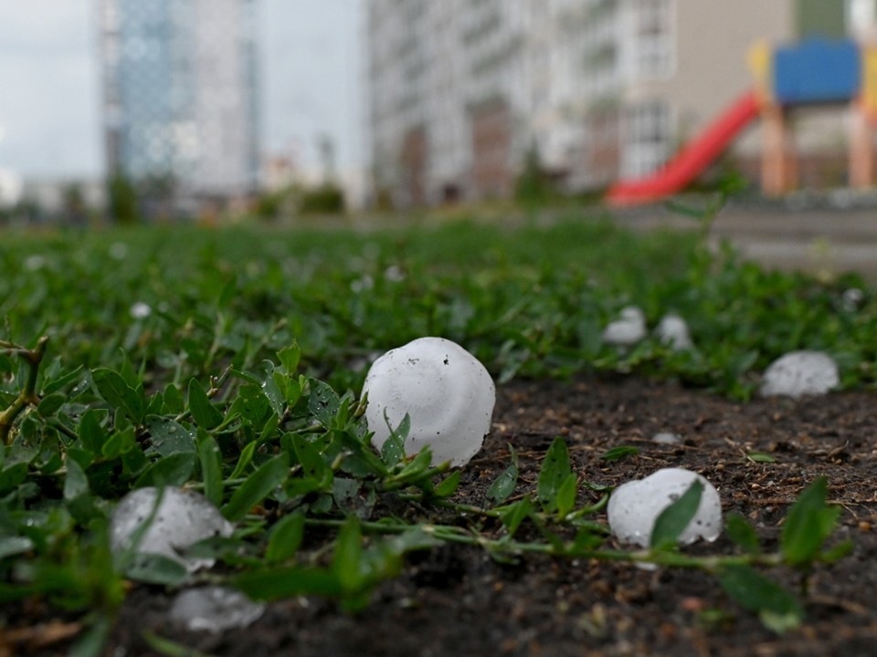 Град с куриное яйцо и подтопления: в Наро-Фоминске бушует непогода ...