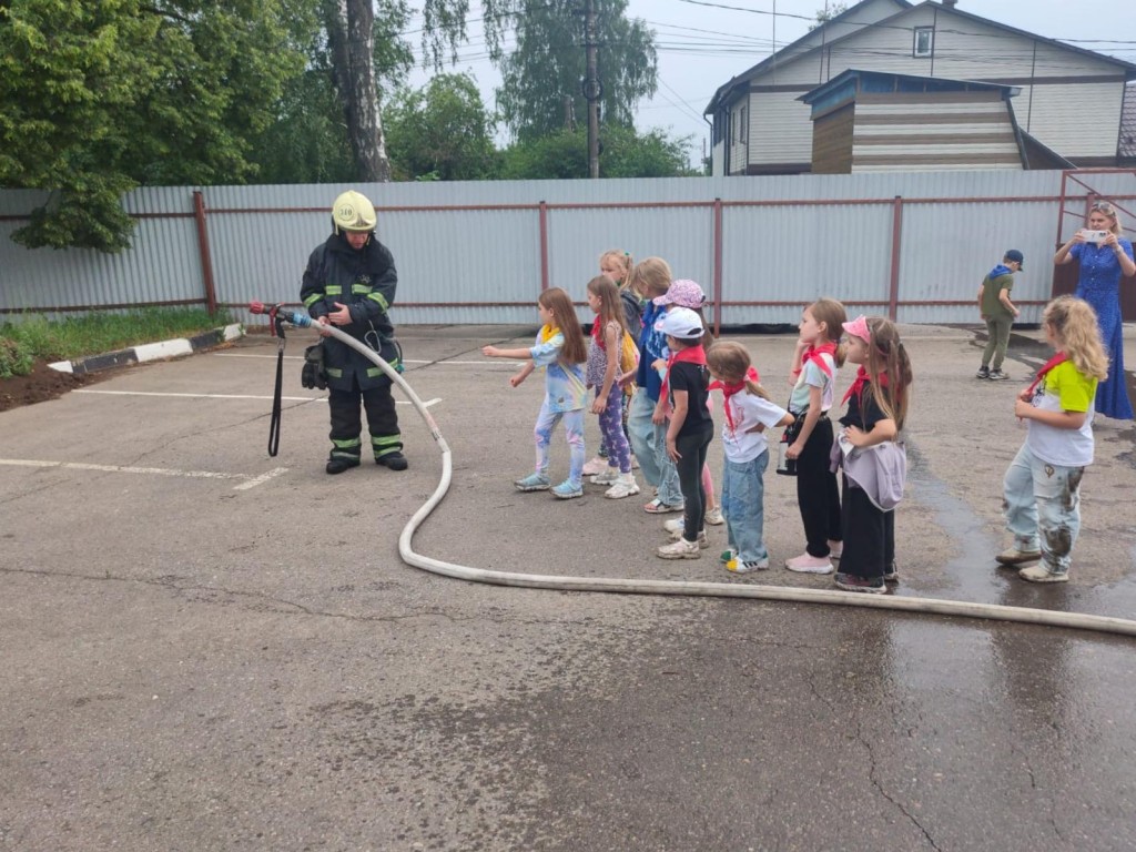 Спасатели провели занятия по пожарной безопасности со школьниками |  Раменское