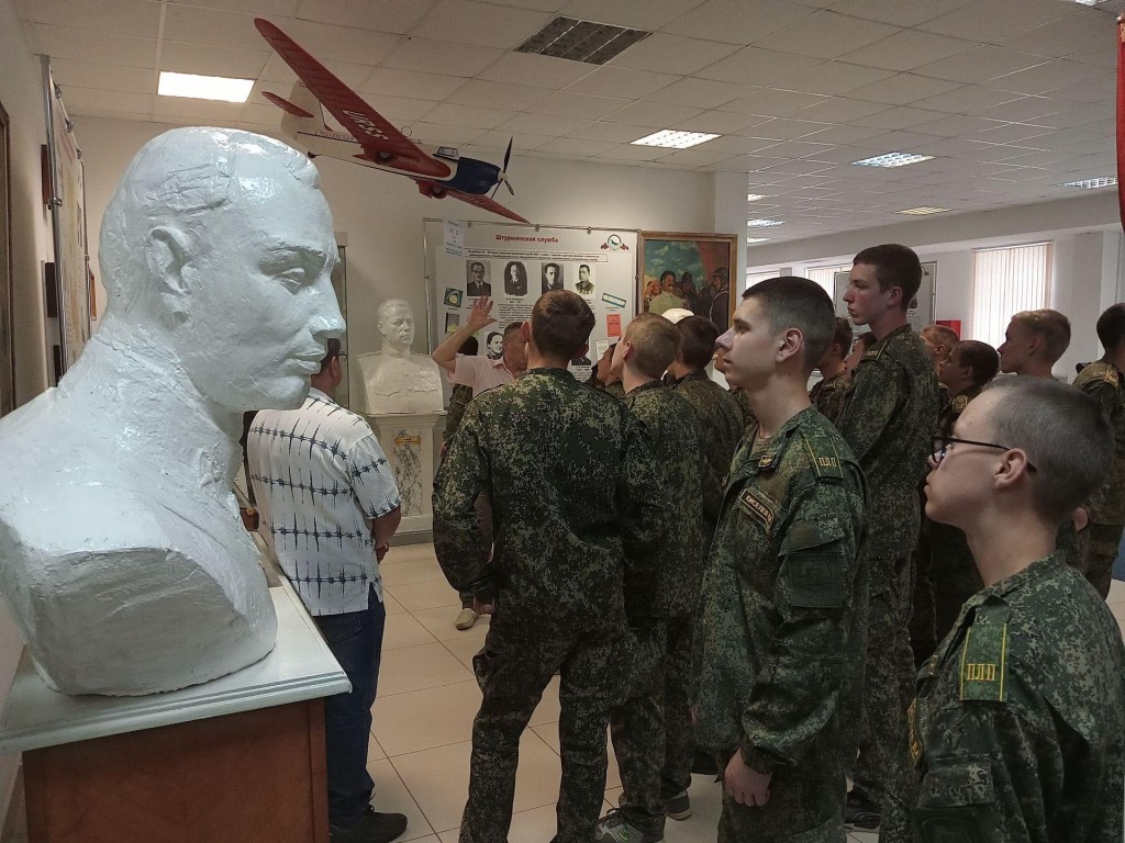 Фрязинские студенты прошли стажировку в Центральном музее Военно-Воздушных Сил
